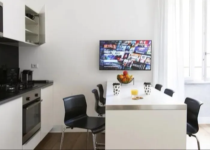 App Leoncino Design Apartment In Rome